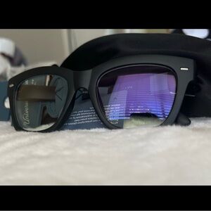 Blue light blocking computer glasses with black frames comes with dust pouch